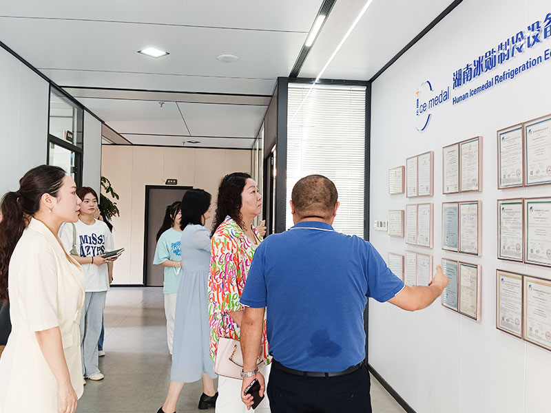现代物流学院储书记协教学调研团莅临喜乐在线