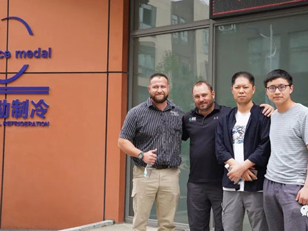 南非客商寻访喜乐在线 共商中非合作之道